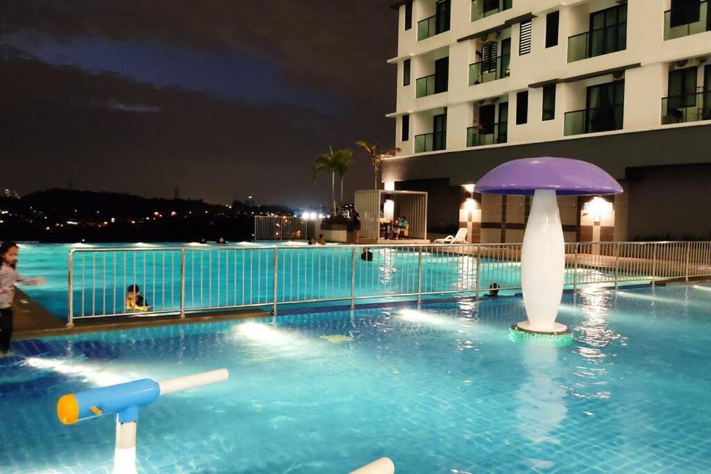 Hidayah Homestay Near Ukm And Ktm Station With High Speed Wifi - Pool & River View Банги Экстерьер фото