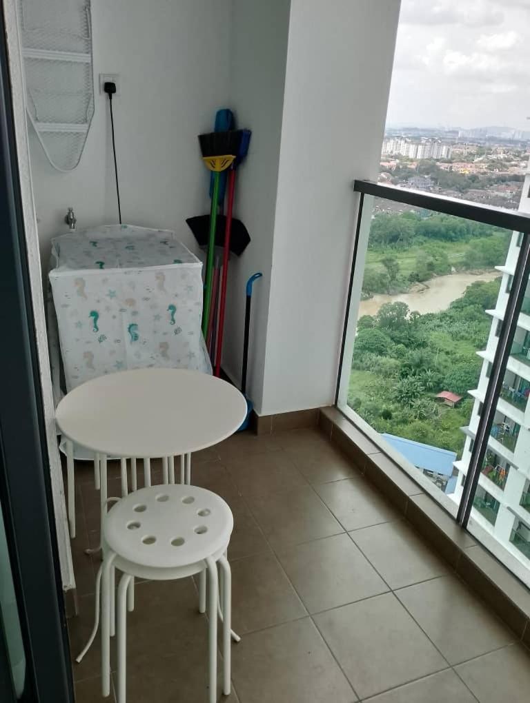 Hidayah Homestay Near Ukm And Ktm Station With High Speed Wifi - Pool & River View Банги Экстерьер фото